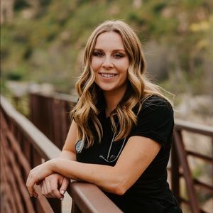 Meet your Posher, Melissa